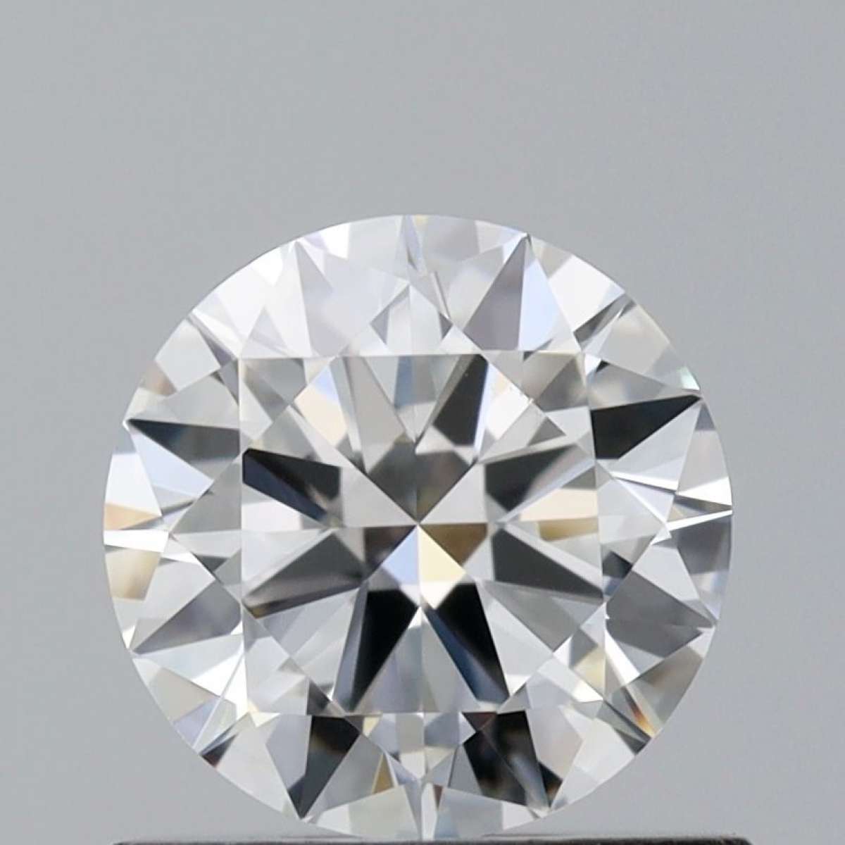 Certified Diamond GIA Carats 0.7 Color H Clarity VS1  VG  VG  VG Fluorescence NON Brown No Green No Milky No EyeClean 100%