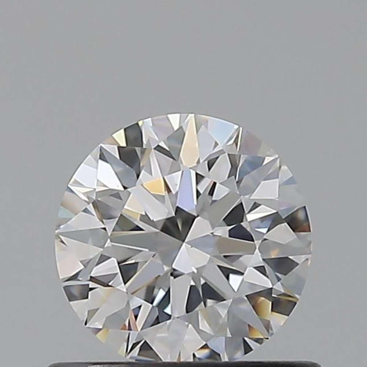 Certified Diamond GIA Carats 0.56 Color D Clarity VS1  EX  EX  EX Fluorescence NON Brown No Green No Milky No EyeClean 100%