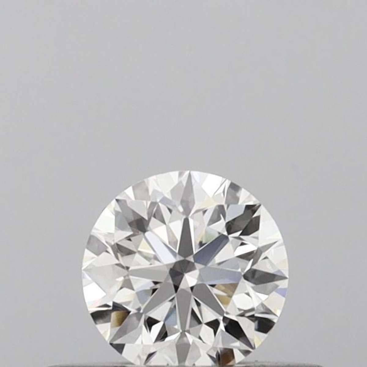 Certified Diamond IGI Carats 0.26 Color G Clarity VVS2  EX  EX  EX Fluorescence NON Brown No Green No Milky No EyeClean 100%