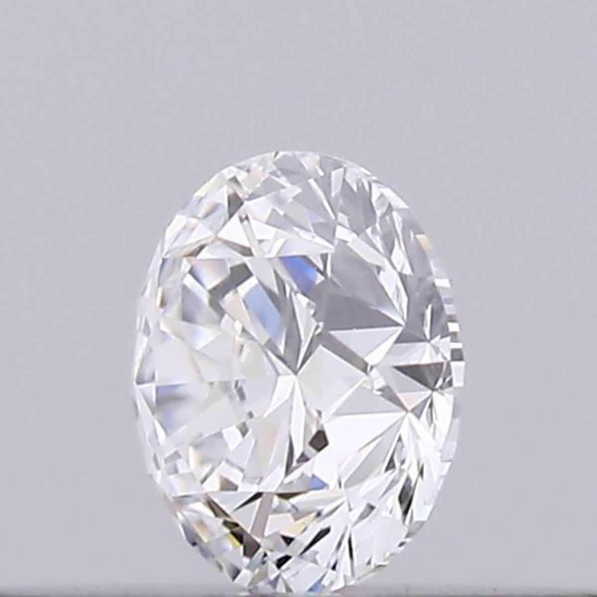 Certified Diamond GIA Carats 0.18 Color D Clarity VS2  VG  EX  VG Fluorescence NON Brown No Green No Milky No EyeClean 100%