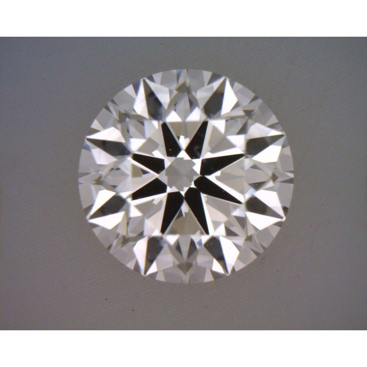 Certified Diamond GIA Carats 0.9 Color E Clarity VVS2  VG  VG  VG Fluorescence FNT Brown No Green No Milky No EyeClean 100%