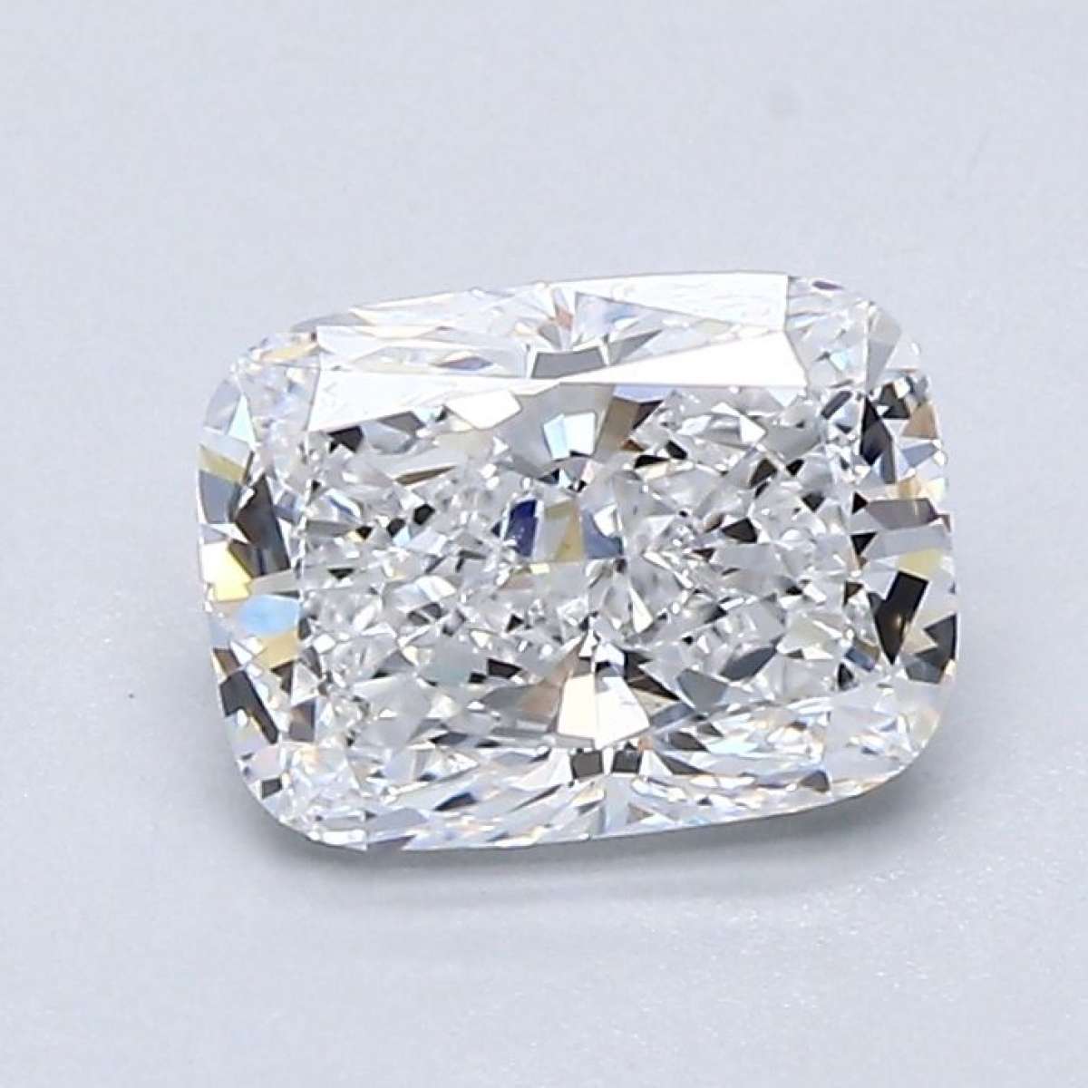 Certified Diamond GIA Carats 1.0 Color D Clarity SI1  -  EX  VG Fluorescence NON Brown No Green No Milky No EyeClean 100%