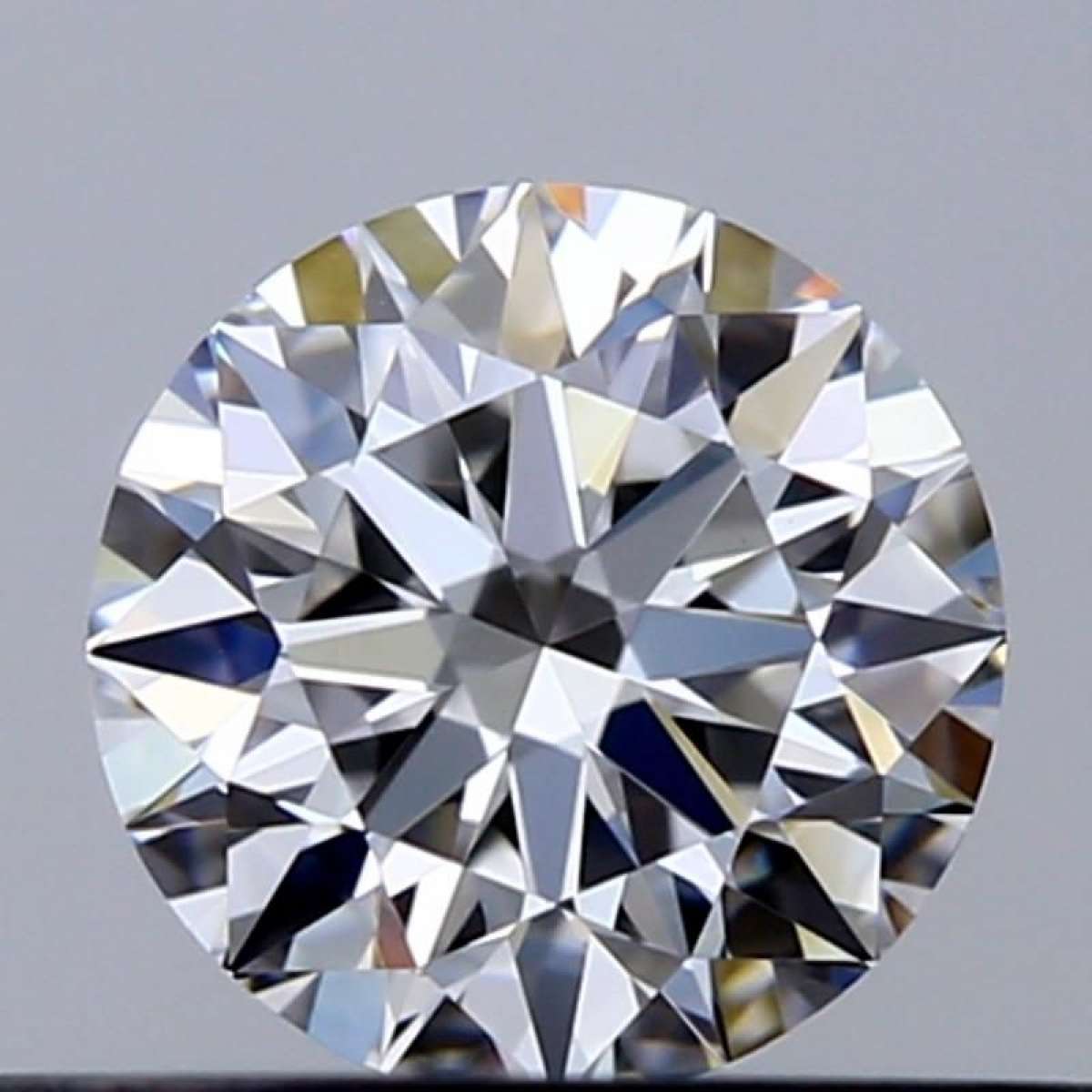 Certified Diamond GIA Carats 0.32 Color E Clarity VVS2  EX  EX  EX Fluorescence FNT Brown No Green No Milky No EyeClean 100%