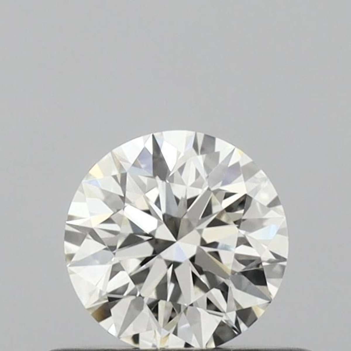 Certified Diamond IGI Carats 0.4 Color G Clarity VVS1  EX  EX  EX Fluorescence NON Brown No Green No Milky No EyeClean 100%