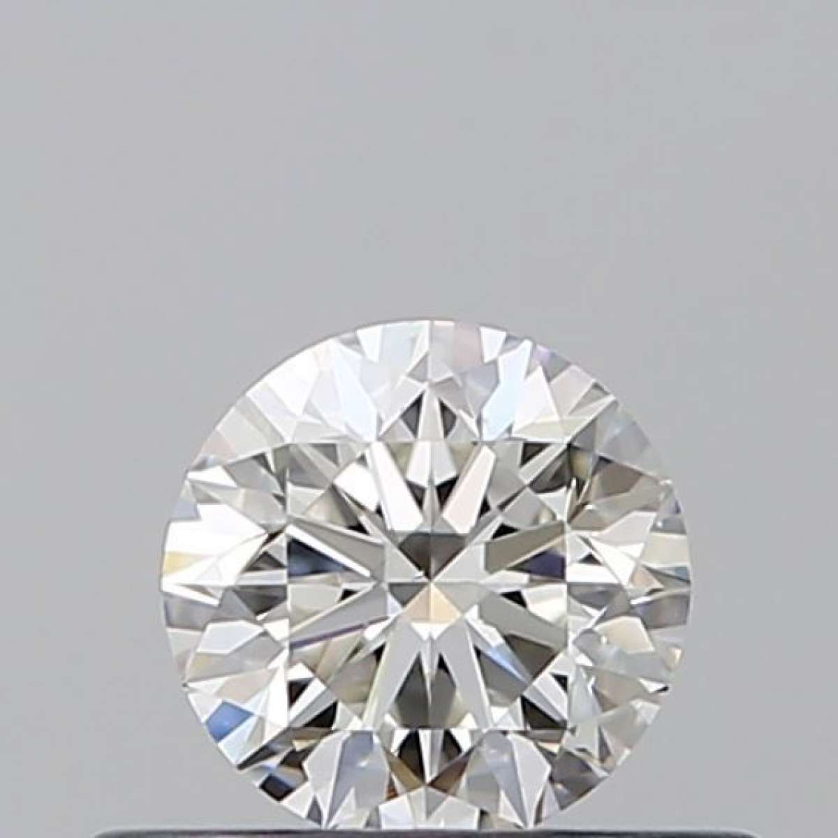 Certified Diamond GIA Carats 0.4 Color G Clarity VS2  VG  VG  VG Fluorescence NON Brown No Green No Milky No EyeClean 100%