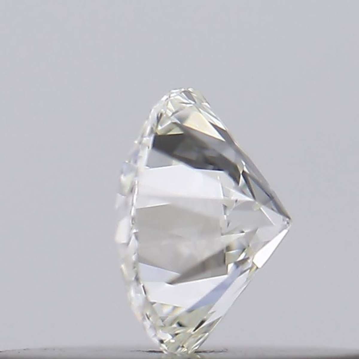 Certified Diamond GIA Carats 0.18 Color H Clarity SI1  VG  EX  EX Fluorescence NON Brown No Green No Milky No EyeClean 100%