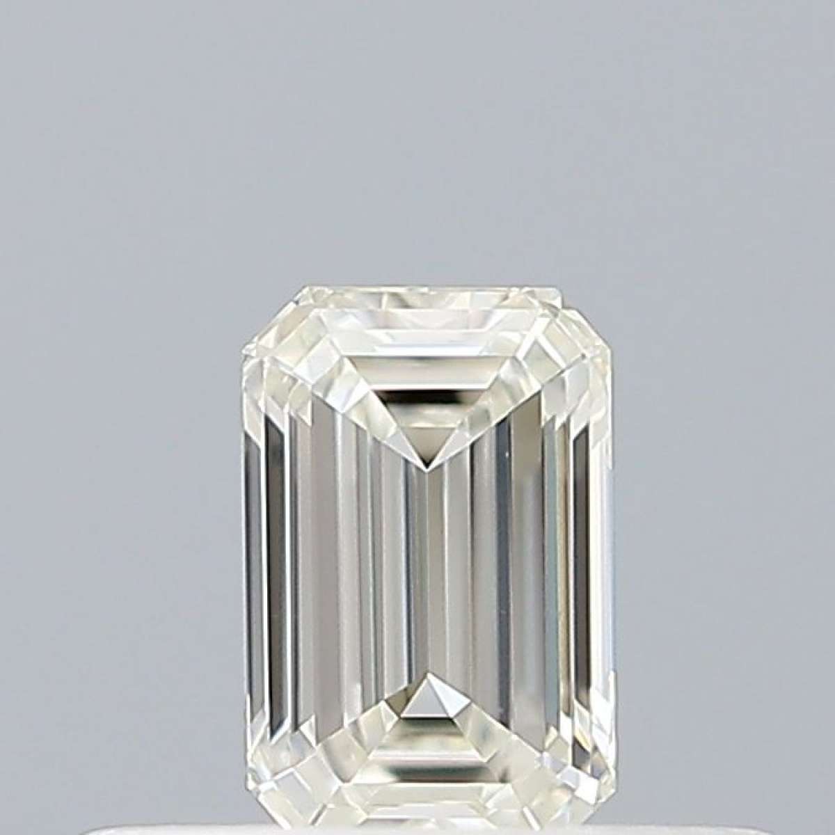 Certified Diamond IGI Carats 0.22 Color H Clarity VVS1  -  EX  VG Fluorescence NON Brown No Green No Milky No EyeClean 100%